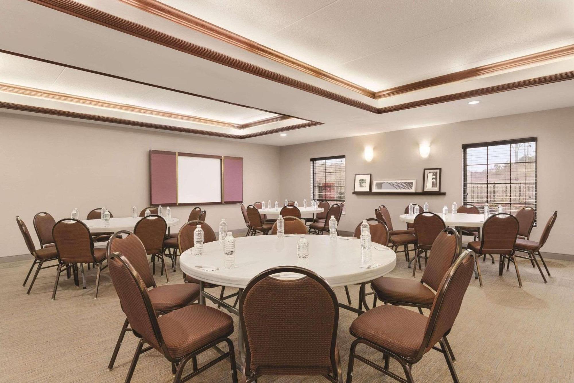 Country Inn & Suites By Radisson, Griffin, Ga Luaran gambar